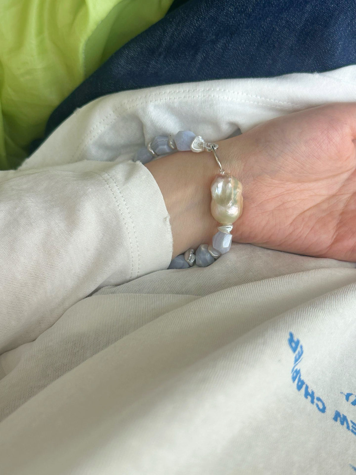 Calming Irregular Blue-Purple Stone Beaded Bracelet with Baroque Pearl